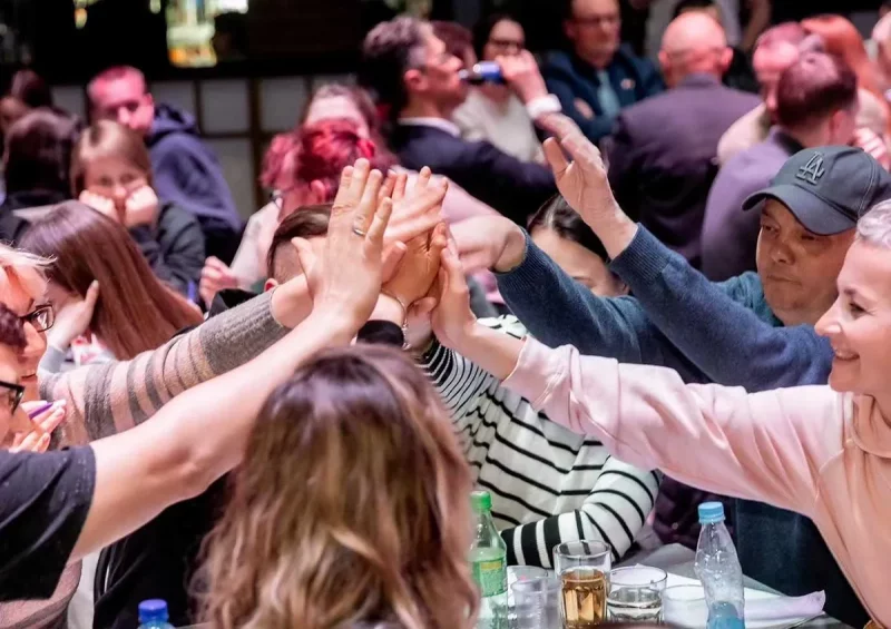 "Вядучы дрэнна выказваецца пра краіну". У Гродне зачыніўся адзін з квізаў - арганізатары кажуць пра данос instagram.com/poprobui_vspomnit_vse/