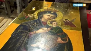 У Фарным касцёле рэстаўруюць абраз Нястомнай Дапамогі — спецыялістам трэба аднавіць яшчэ пяць алтароў У Фарным касцёле рэстаўруюць абраз Нястомнай Дапамогі — спецыялістам трэба аднавіць яшчэ пяць алтароў