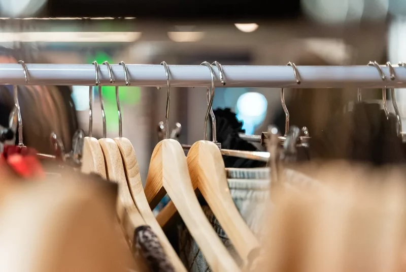 Адзенне шафа