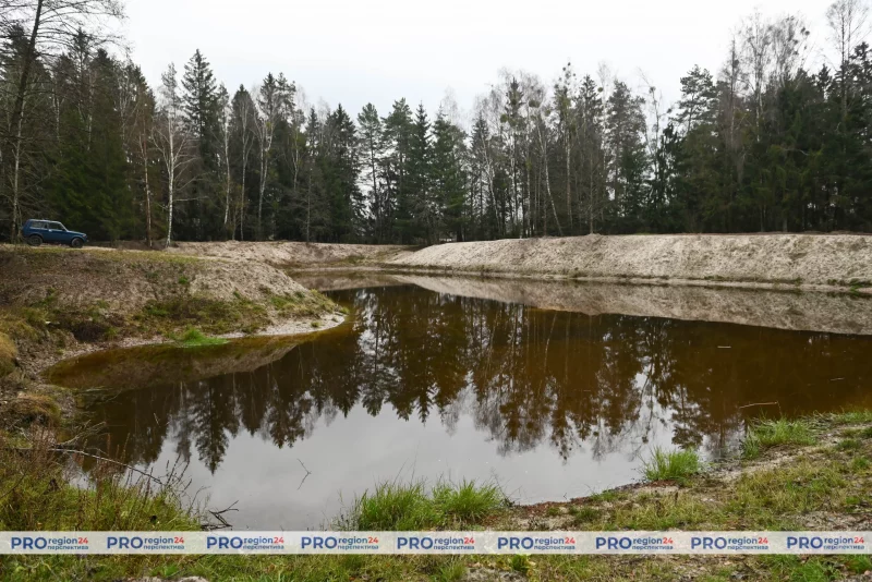 Пад Гродна жыхары добраўпарадкавалі возера і ледзь не трапілі пад крыміналку. Улады саступілі — «раёнка» выбачылася озеро Рыбница