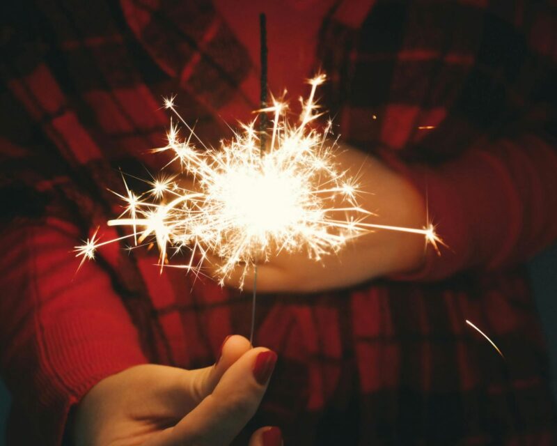 Вынікі 2025 года: адкрыццё (і закрыццё) межаў, вызваленне палітвязняў, затрыманне блогераў і шмат будоўлі Новы год