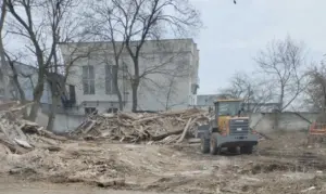 Знесены дом. Фота: сацсеткі