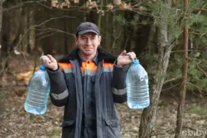 У лясгасах вобласці ўжо можна купіць бярозавы сок. Колькі ён каштуе?