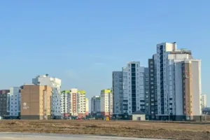 У Гродне самы вялікі выбар жылля на травеньскія святы. Колькі каштуе зняць «аднушку» на суткі Микрорайон Грандичи в Гродно. Улица Виктора Глухова