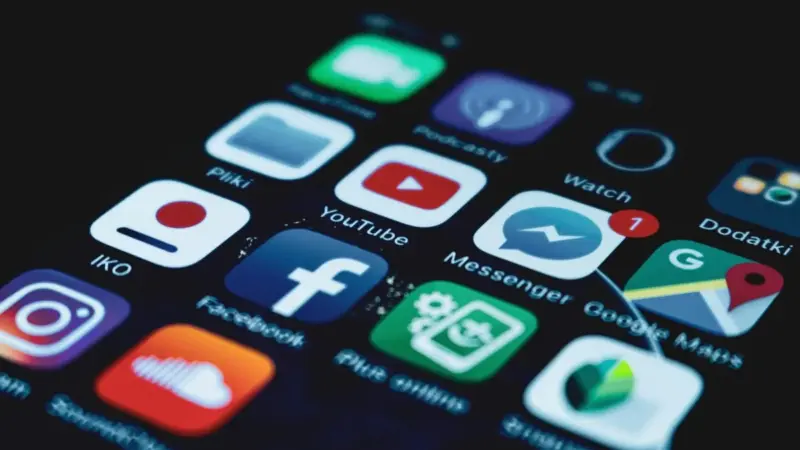 «Што за трызненне». У апытанні дзяржТБ гродзенцы падтрымалі блакіроўку YouTube — у сацсетках не пагадзіліся Ютуб, интернет