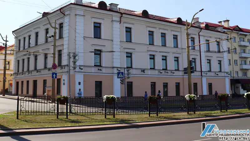 У цэнтры Гродна можна арандаваць цэлы каралеўскі палац. Што там можа з'явіцца? Баториевка