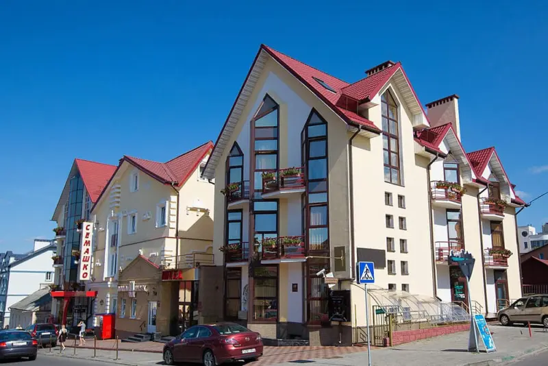 Гродзенка паскардзілася на небяспечны ўчастак у цэнтры горада — у ДАІ праблемы не ўбачылі