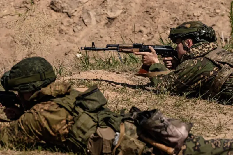«Раскрадальнікі народнага дабра». На Гродзеншчыне ўжо сабралі «ўзвод» нядбайных сельгасработнікаў для адпраўкі ў войска Армия