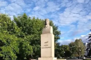 Найстарэйшы помнік у Гродне, які пачаў руйнавацца пасля моцных дажджоў, прывялі да ладу Ожешко памятник