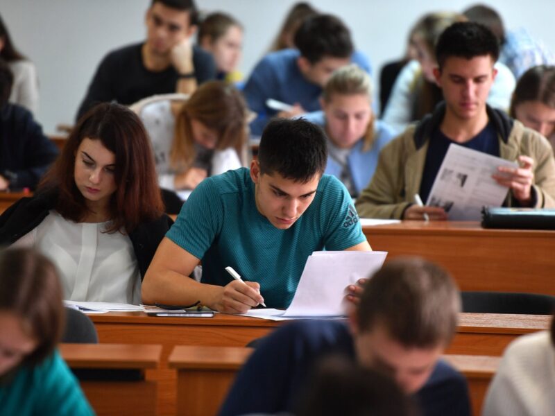 У Гродне выпускнік сам «размеркаваў» сябе ў краму - атрымаў год умоўна У Гродне выпускнік сам «размеркаваў» сябе ў краму - атрымаў год умоўна