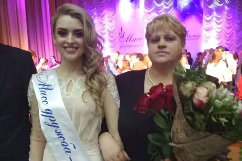 Былая прыбіральшчыца з Гродна купіла асабняк коштам пад мільён долараў. Яе дачка ездзіла на ВНС